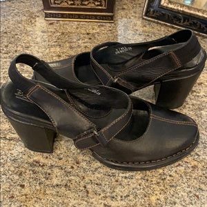 Born sling back Shoes